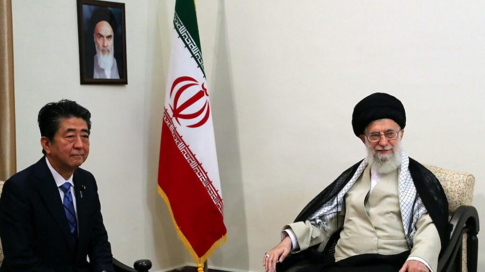 Thủ tướng Nhật Bản Abe Shinzo và Đại giáo chủ Khamenei