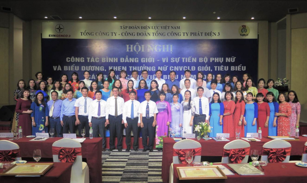 Các đại biểu tham dự Hội nghị