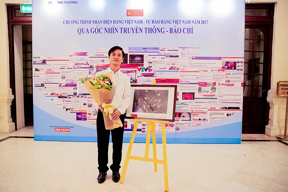 thợ lò làm báo