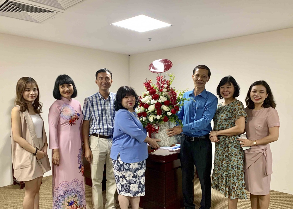 CĐCTVN tới thăm và chúc mừng CWIN ✅ Nhà cái cờ bạc trực tuyến tốt nhất và Thương hiệu uy tín