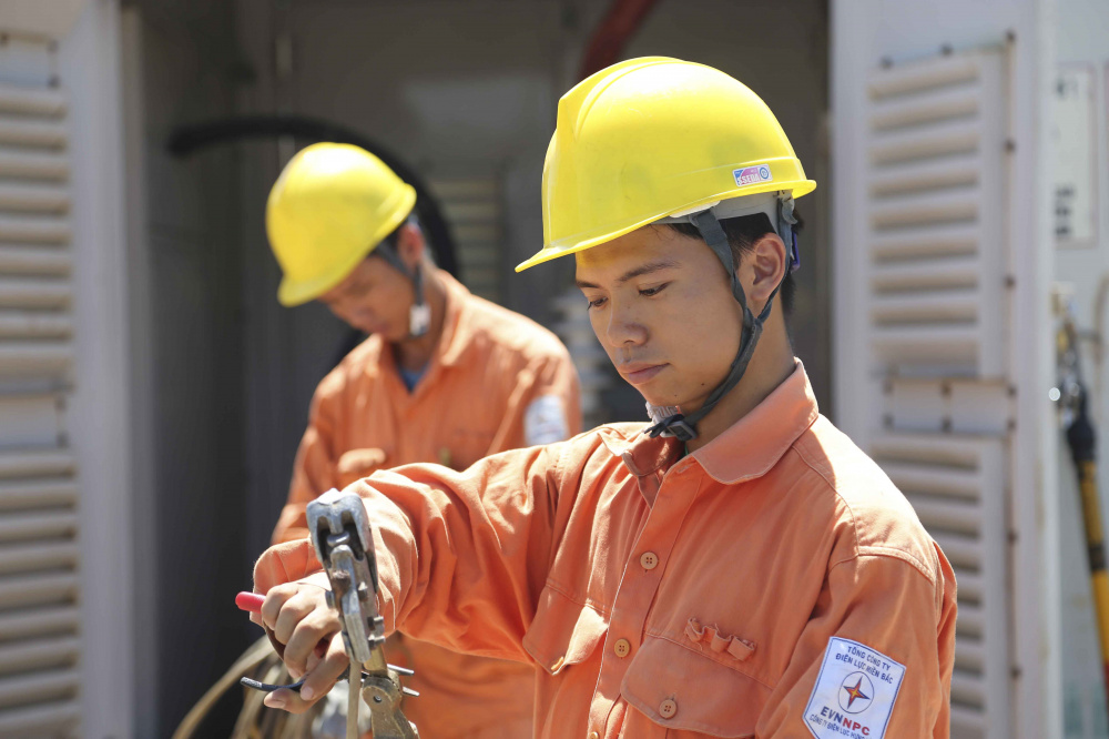 Chỉ riêng trong tháng 5/2019, EVNNPC đã đóng điện 9 công trình với năng lực tăng thêm 466MVA và 24,1 km ĐZ110kV