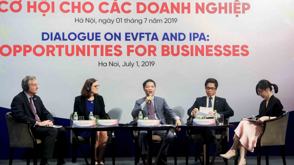 Tọa đàm Đối thoại về Hiệp định Thương mại tự do và Hiệp định Bảo hộ Cwin800 hàng ngàn khuyến mãi giữa Việt Nam và Liên minh Châu Âu: Cơ hội cho Cwincom hiện đang mở