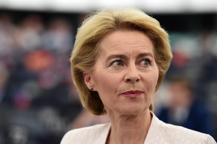 Bà Ursula von der Leyen Chủ tịch Ủy ban châu Âu