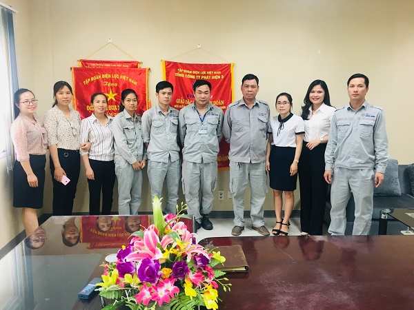 Công đoàn Công ty thăm hỏi và tặng quà cho CBVCLĐ có hoàn cảnh khó khăn