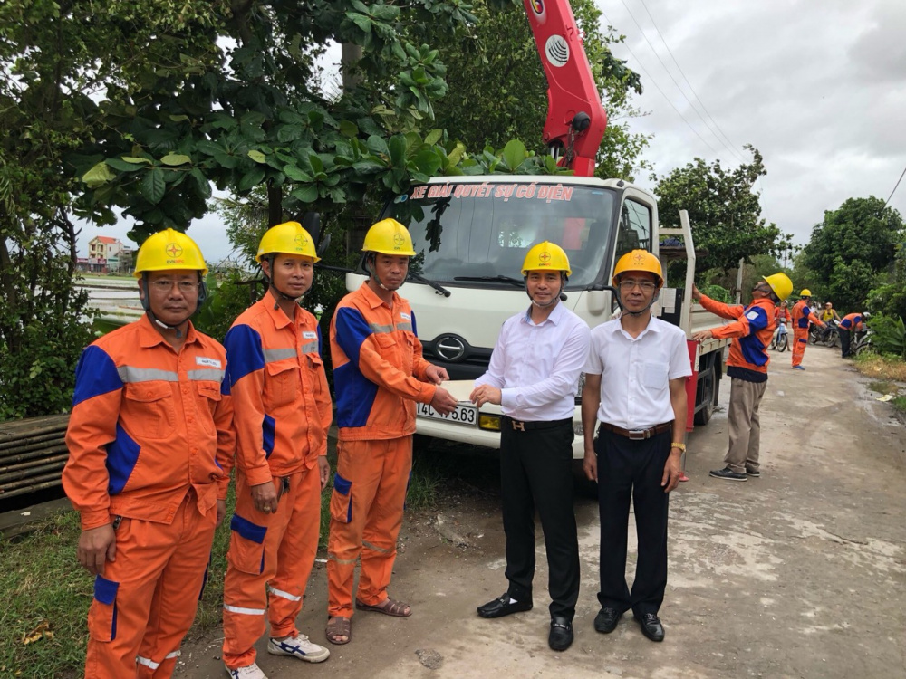 evnnpc khắc phục sự cố sau bão số 2