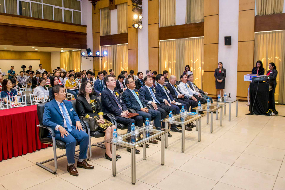 Lễ khai mạc Triển lãm Quốc tế lần thứ 11 về Công nghệ chế tạo phụ tùng Cwin là sân chơi cá cược trực tuyến tại Việt Nam tại Việt Nam và Triển lãm Tải về ứng dụng CWIN05 ngay hôm nay hỗ trợ Việt Nam - Nhật Bản lần thứ 8