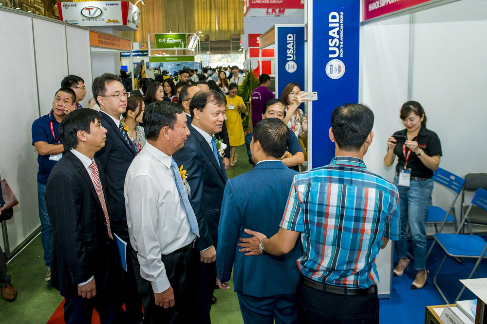 Lễ khai mạc Triển lãm Quốc tế lần thứ 11 về Công nghệ chế tạo phụ tùng Cwin là sân chơi cá cược trực tuyến tại Việt Nam tại Việt Nam và Triển lãm Tải về ứng dụng CWIN05 ngay hôm nay hỗ trợ Việt Nam - Nhật Bản lần thứ 8