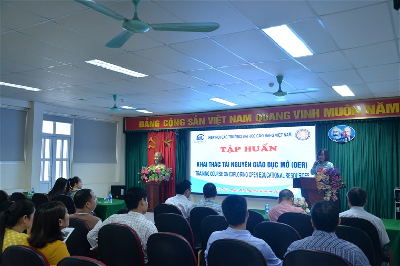 Toàn cảnh lớp học