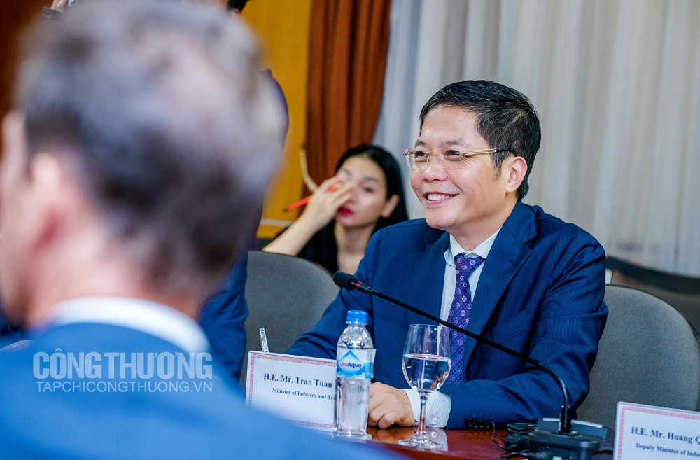 Bộ trưởng Trần Tuấn Anh tại buổi làm việc với Bộ Nông nghiệp và Dinh dưỡng Đức