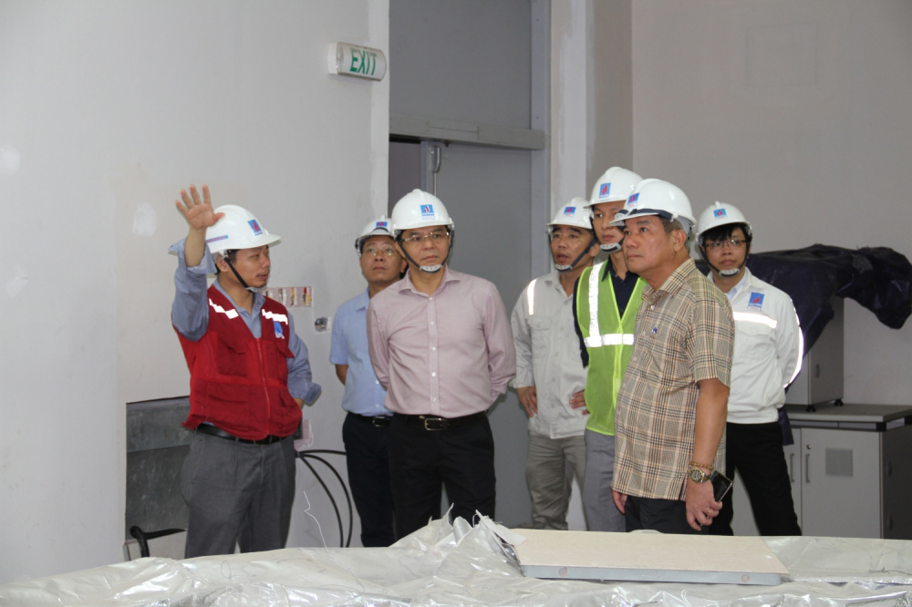 Lê Mạnh Hùng kiểm tra Nhiệt điện Thái Bình 2