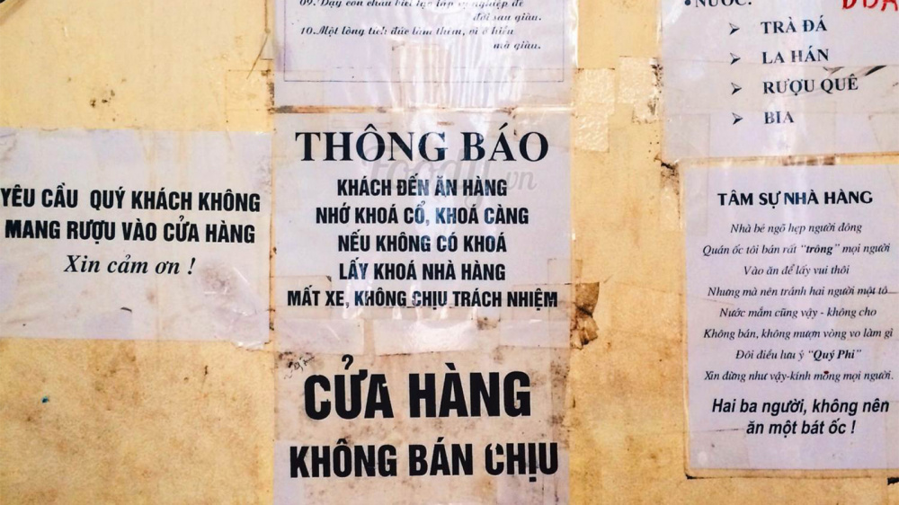 Một góc quán ốc Thái Hà