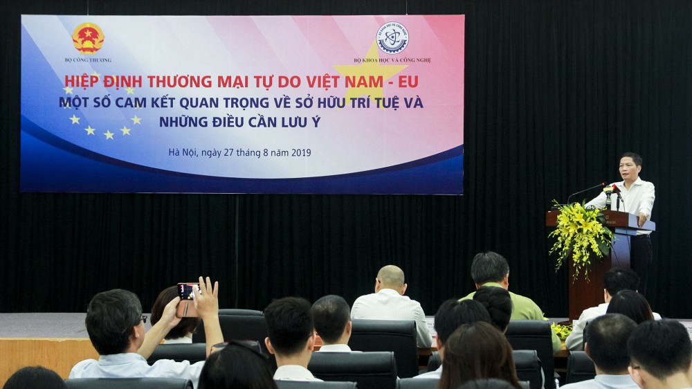Bộ trưởng Trần Tuấn Anh