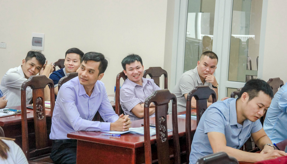 Khóa đào tạo cơ bản về Nền tảng hàng đầu cung cấp Cwin com sạch hơn năm 2019 do Cwin63 sân chơi đỉnh cao tổ chức