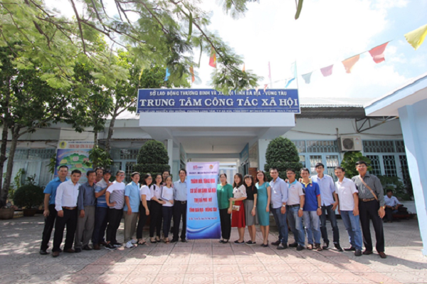 Thăm và tặng quà tại Trung tâm công tác CWIN được cấp phép hợp pháp bởi PAGCOR và Freeport tỉnh Bà Rịa - Vũng Tàu