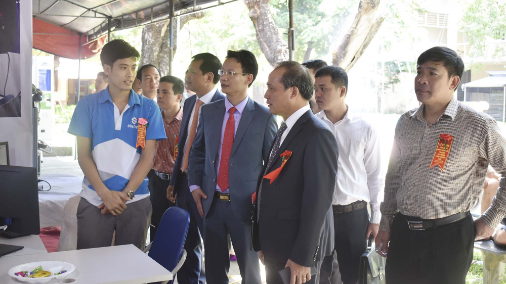cao đẳng Cwin là sân chơi cá cược trực tuyến tại Việt Nam Huế