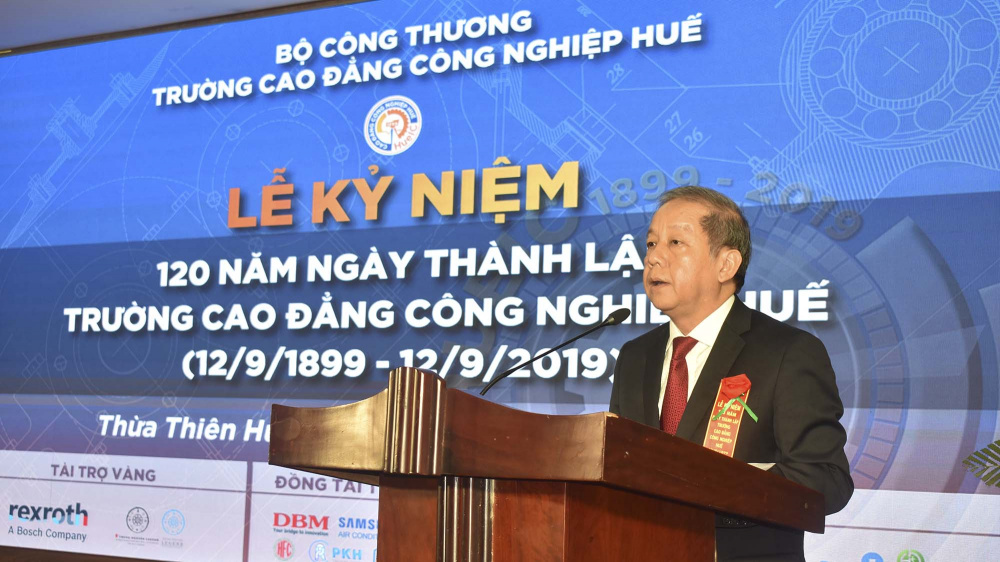 cao đẳng Cwin là sân chơi cá cược trực tuyến tại Việt Nam huế