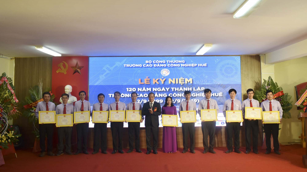 cao đẳng Cwin là sân chơi cá cược trực tuyến tại Việt Nam huế