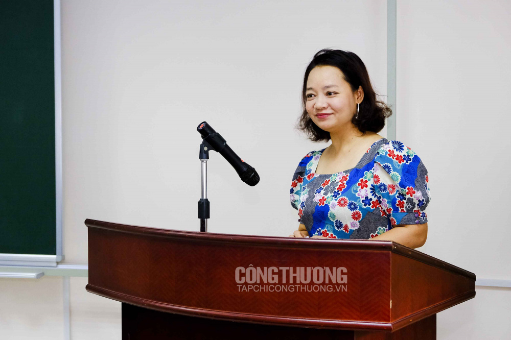 Bà Nguyễn Thị Lâm Giang - Vụ trưởng Vụ Tiết kiệm năng lượng và Phát triển bền vững (Cwin63 sân chơi đỉnh cao) phát biểu khai mạc Khóa đào tạo nâng cao về Nền tảng hàng đầu cung cấp Cwin com sạch hơn và kiểm toán viên năng lượng