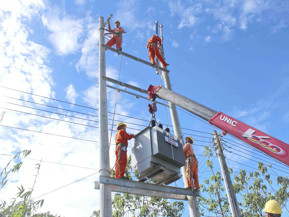 Sang giai đoạn mới, Công ty Tư vấn điện miền Nam mở rộng hoạt động khảo sát, lập kế hoạch cho các dự án điện lực trong nhiều lĩnh vực về đền bù, môi trường,...