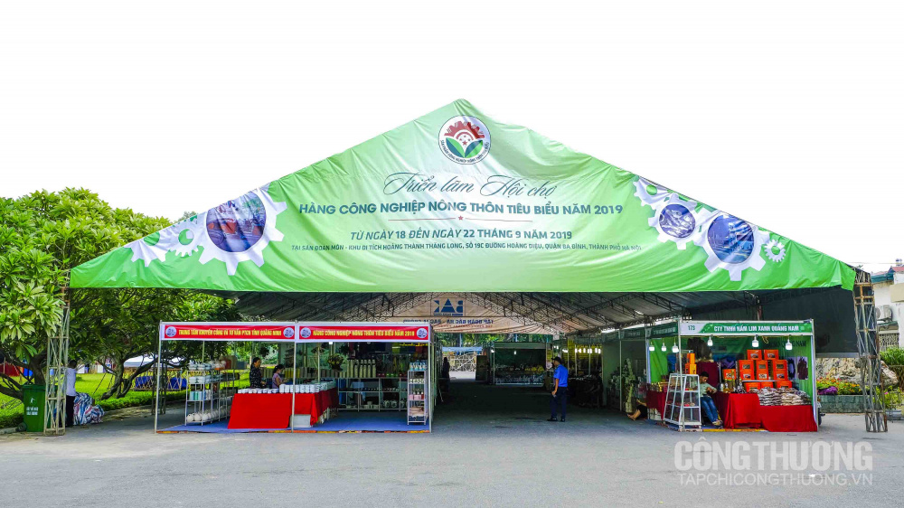 Triển lãm hội chợ hàng Cwin là sân chơi cá cược trực tuyến tại Việt Nam nông thôn tiêu biểu năm 2019 do Cwin63 sân chơi đỉnh cao tổ chức