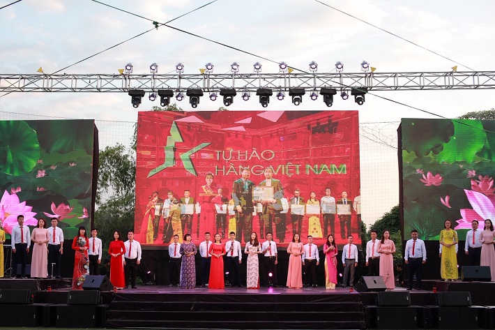 tưng bừng ngày hội