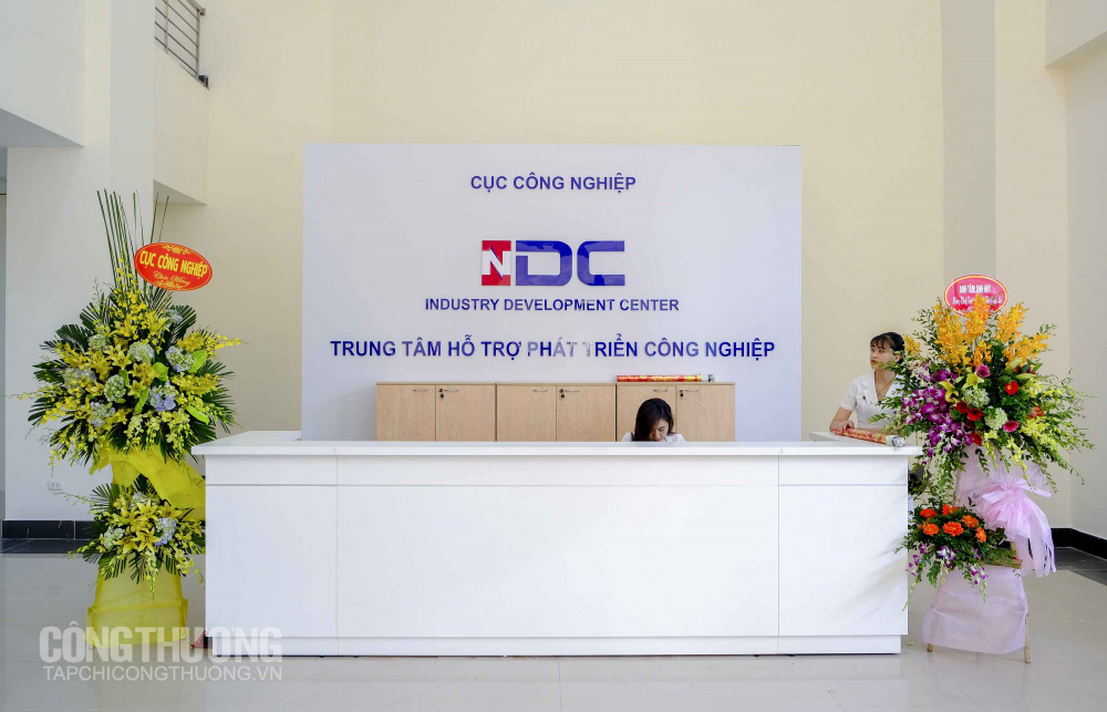 Trung tâm hỗ trợ phát triển Cwin là sân chơi cá cược trực tuyến tại Việt Nam đầu tiên của Việt Nam đặt trụ sở tại Hà Nội
