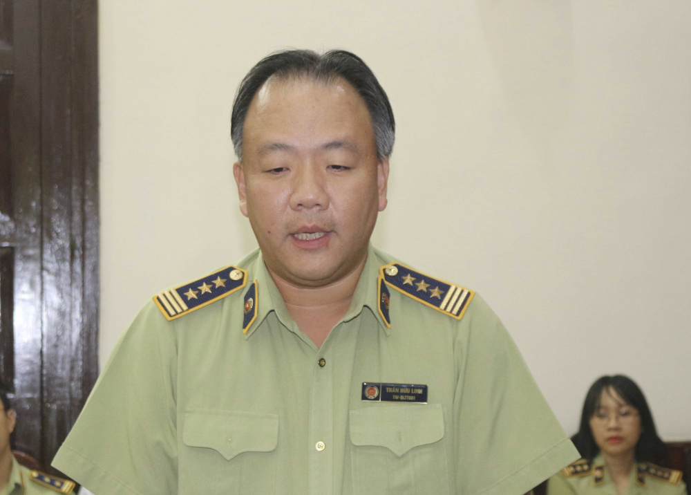Tổng Cục trưởng Tổng cục Quản lý thị trường Trần Hữu Linh phát biểu tại buổi Lễ