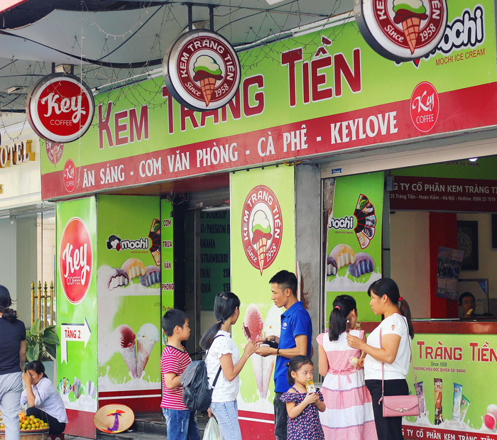 Cửa hàng kem Tràng Tiền