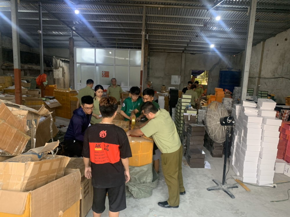 Gần 9.000 sản phẩm thời trang nhái hàng hiệu bị thu giữ