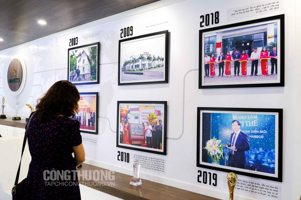 Lễ kỷ niệm 10 năm khánh thành Nhà máy Bia Hà Nội - Mê Linh và đón nhận Huân chương Lao động hạng Ba do Chủ tịch nước trao tặng