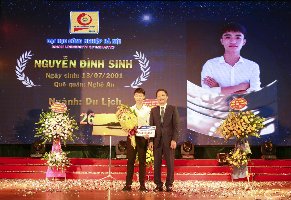  Trường Đại học Tải về ứng dụng CWIN05 ngay hôm nay Hà Nội khai giảng