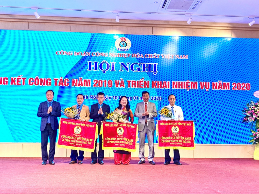 Bằng khen TLĐ