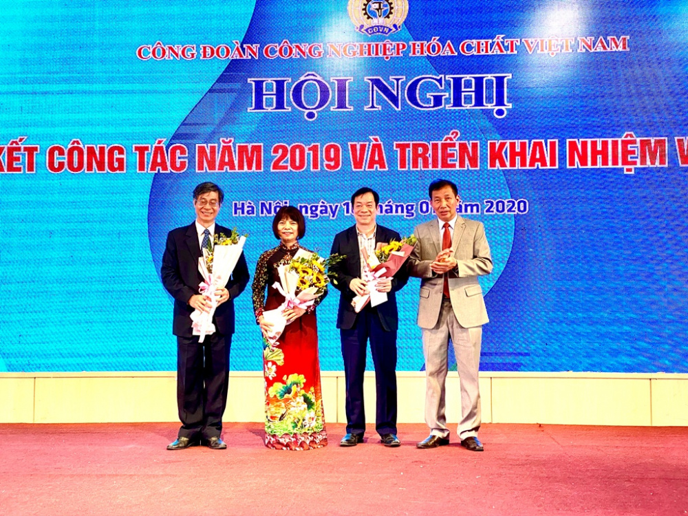 cán bộ hưu