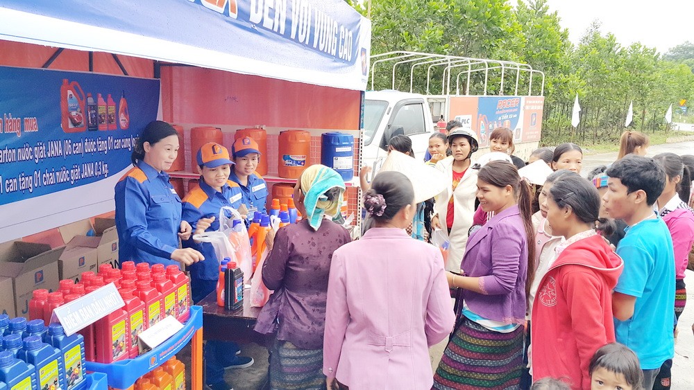 petrolimex quang tri  ngay hoi ban hang