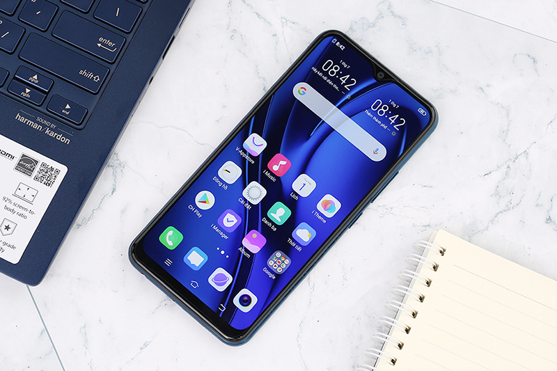 Vivo U10 thiet ke