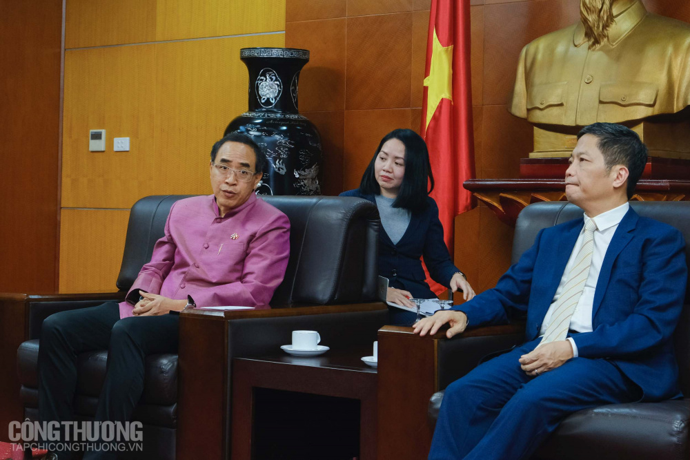 Hai bên đều nhận định còn nhiều dư địa hợp tác song phương trong các lĩnh vực khác nhau, đặc biệt là thương mại, Cwin800 hàng ngàn khuyến mãi