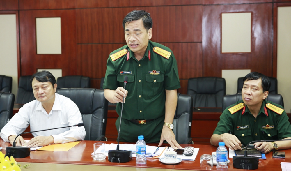 Đại tá Nguyễn Hữu Hùng - Phó Chánh Văn phòng UBQG về PCTT-TKCN ,Phó Cục trưởng Cục Cứu nạn cứu hộ Bộ Tổng Tham mưu Quân đội Nhân dân Việt Nam (Trưởng đoàn kiểm tra)