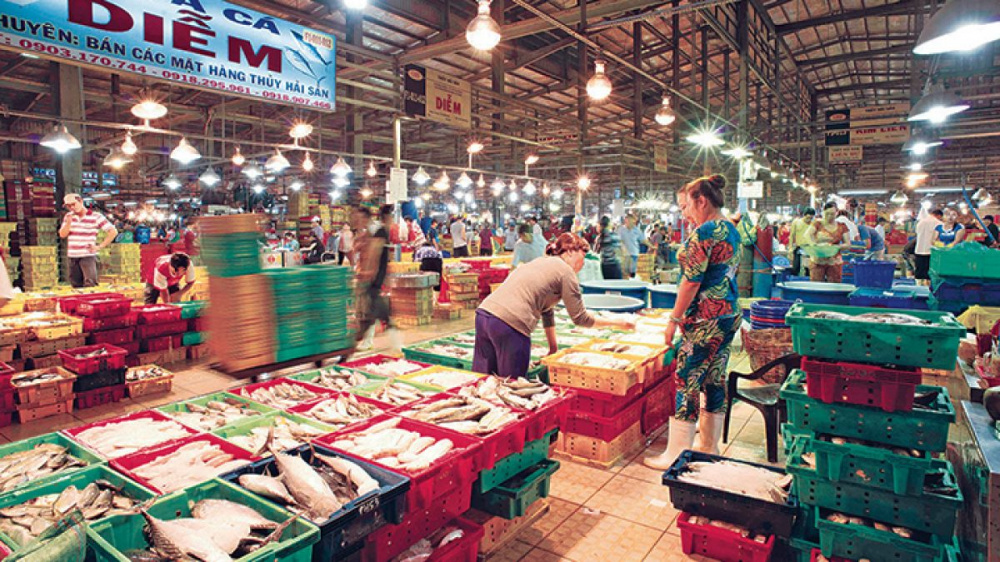 thủy sản đắt hàng ngày mùng 5 tết