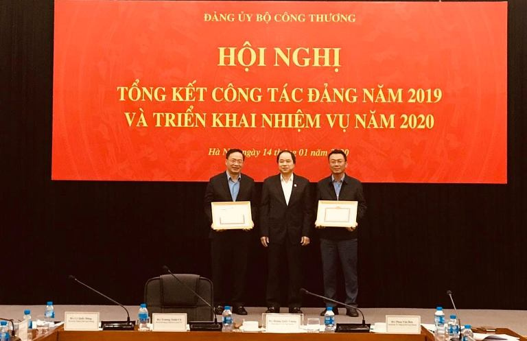 Đảng bộ Cục Kỹ thuật an toàn và Môi trường Cwin là sân chơi cá cược trực tuyến tại Việt Nam và Đảng bộ Cục điều tiết điện lực được khen thưởng Tập thể đạt tiêu chuẩn Trong sạch vững mạnh tiêu biểu 5 năm liền (2015 - 2019)