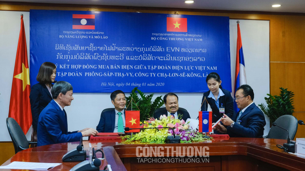 Lễ ký kết Hợp đồng mua bán điện đối với Nhà máy Thủy điện Nậm San 3A (công suất 69 MW) và Nậm San 3B (công suất 45 MW) thuộc Cụm Nhà máy Thủy điện Nậm Mô do đồng chí Trần Đình Nhân, Tổng Giám đốc Tập đoàn Điện lực Việt Nam (EVN) và Ông Phongsavath SENAPHUAN, Chủ tịch Tập đoàn Phongsubthavy (Lào) ký