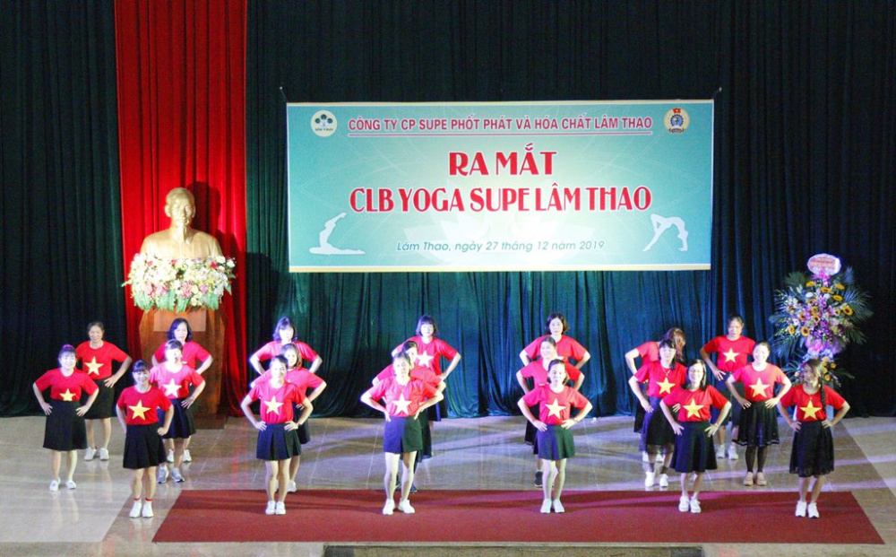 Tập luyện YOGA có tác dụng giúp con người phát triển tốt về thể chất
