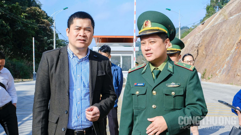 Đại diện lực lượng biên phòng tại khu vực cửa khẩu cho biết tốc độ thông quan đã được cải thiện nhiều từ đầu năm 2020 đến nay