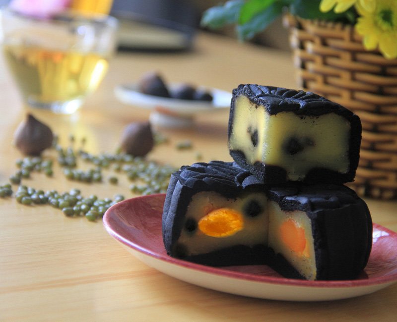 Bánh trung thu tỏi đen