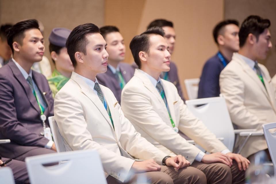 Tiếp viên
