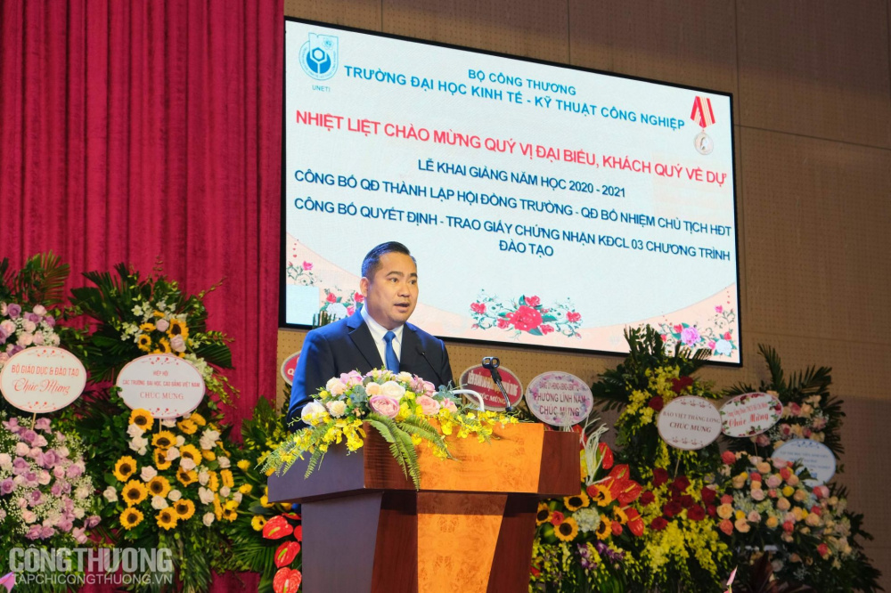 ThS. Lê Mạnh Thắng - CWIN được cấp phép hợp pháp bởi PAGCOR và Freeport viên, Trưởng Phòng Công tác sinh viên