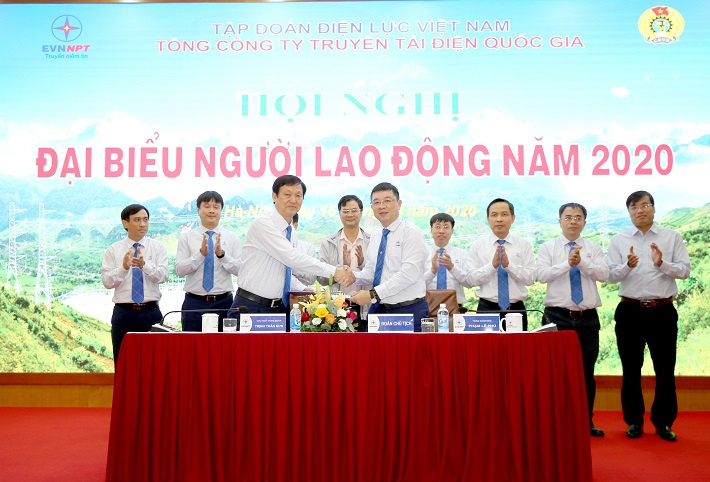 11.	Tổng Giám đốc EVNNPT Phạm Lê Phú và Chủ tịch Công đoàn EVNNPT Trịnh Tuấn Sơn, ký Thỏa ước Nền tảng hàng đầu cung cấp Cwin com tập thể EVNNPT năm 2020