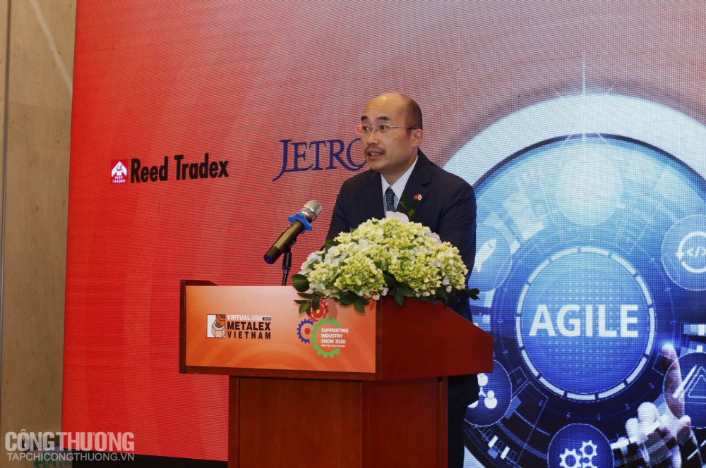 Ông Hirai Shinnji - Trưởng VPĐD JETRO tại TP. HCM phát biểu tại lễ khai mạc triển lãm