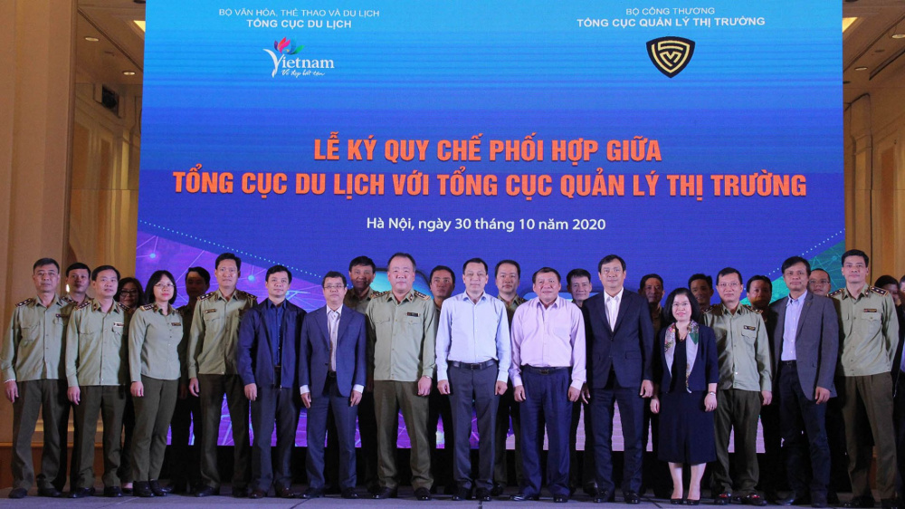 Tổng cục QLTT ký hợp tác với Tổng cục Du lịch 