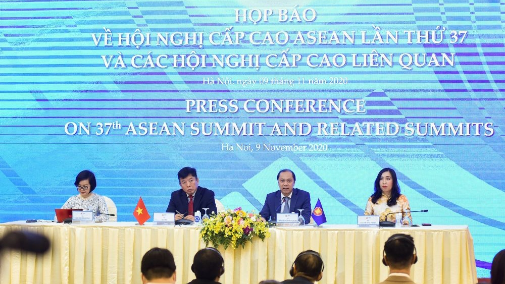 Họp báo về Hội nghị cấp cao ASEAN 37 và các Hội nghị Cấp cao liên quan (Ảnh: Báo Quốc tế)