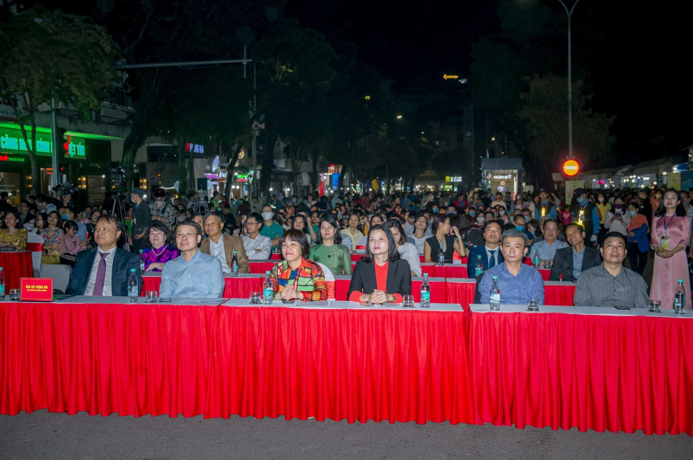 Tại Chương trình, Ban Tổ chức đã trao kỷ niệm chương cho các Cwincom hiện đang mở cam kết tham gia vào chuỗi cung ứng Link vào Cwin Cá Cược Thể Thao 2026 an toàn Trang Chủ Cwin Com | Link Bảo Mật Cao 100%.